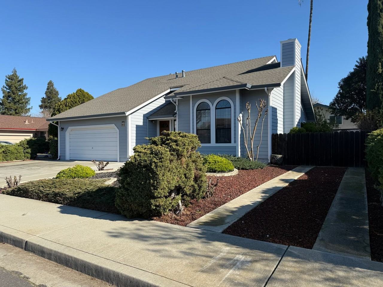 298 Wildberry Ln - Photo 2 of 3