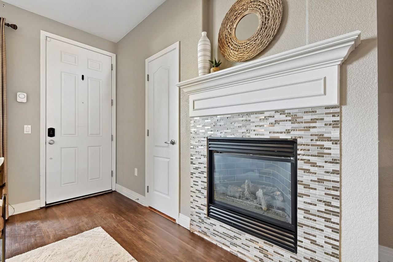 159 Quebec St - Photo 4 of 44