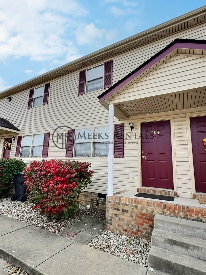 100 Mount Vernon Ln - Photo 2 of 10