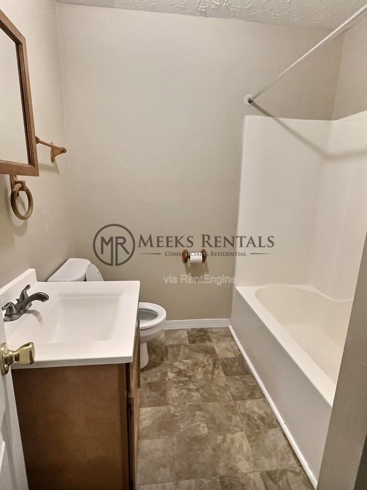 100 Mount Vernon Ln - Photo 5 of 10