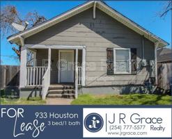 featured image of 933 Houston St