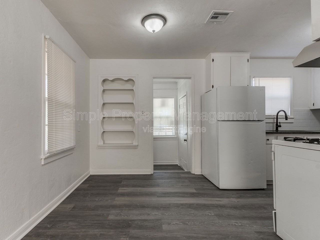 405 E Northrup Dr - Photo 4 of 19