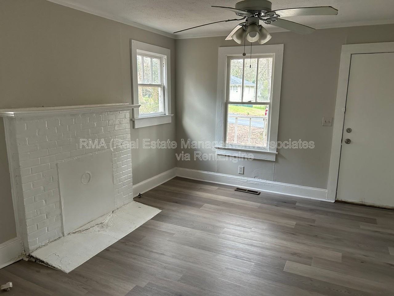 1223 Pleasant Ave - Photo 2 of 6