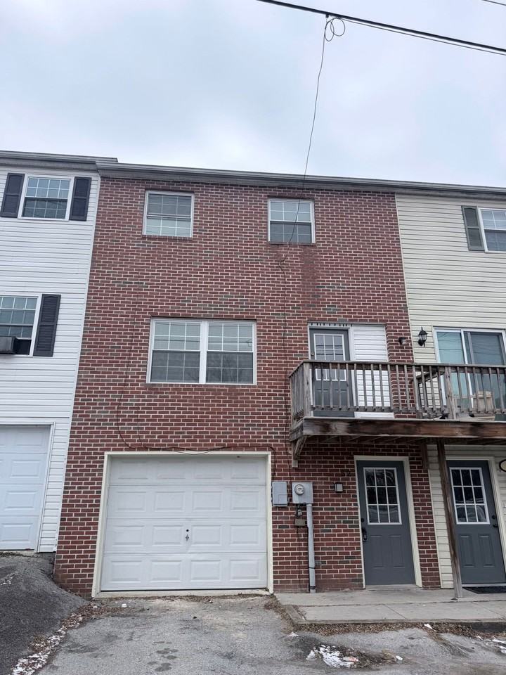 52 S Front St - Photo 2 of 22