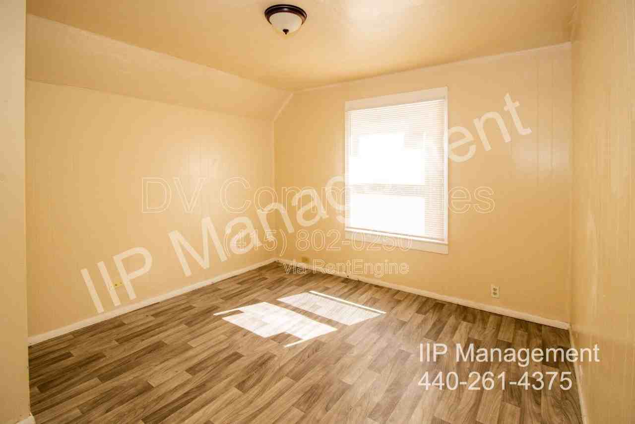 2142 W 105th St - Photo 2 of 17