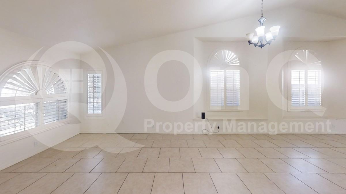 795 S Camellia Dr - Photo 3 of 17