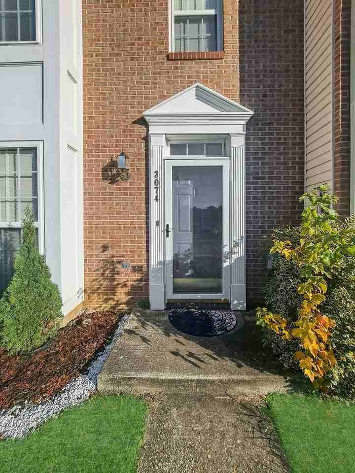 3074 Esser Pl - Photo 3 of 50