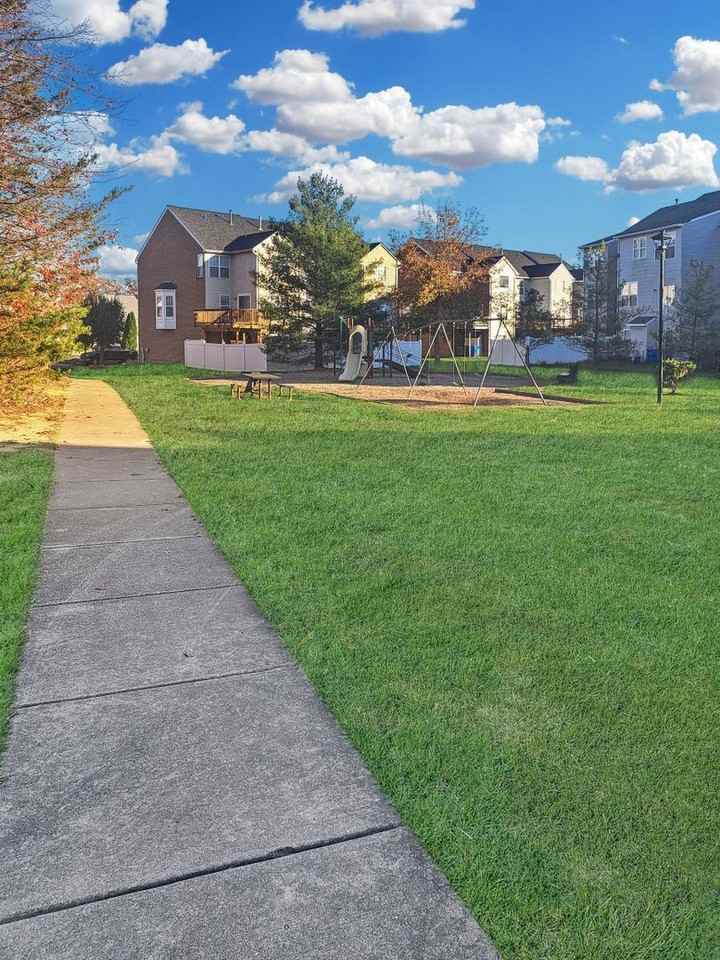 3074 Esser Pl - Photo 5 of 50