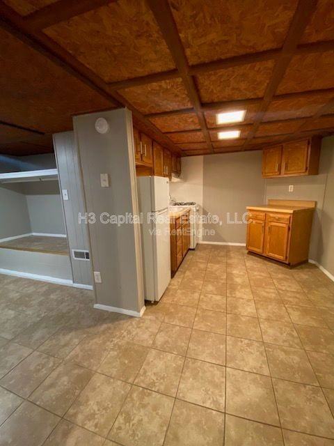 117 N Shamrock St #9 - Photo 2 of 7