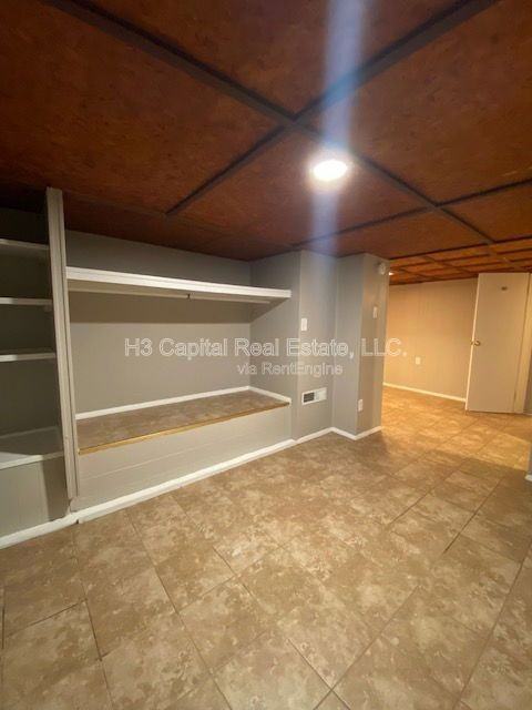 117 N Shamrock St #9 - Photo 4 of 7