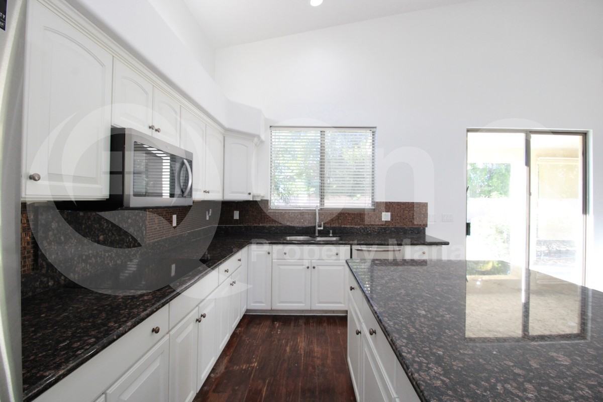 21104 N 69th Dr - Photo 4 of 41