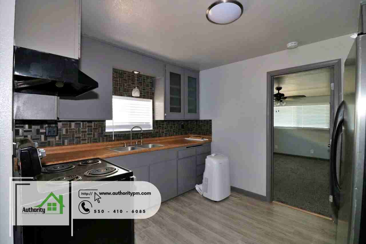 4680 Meade St - Photo 6 of 12