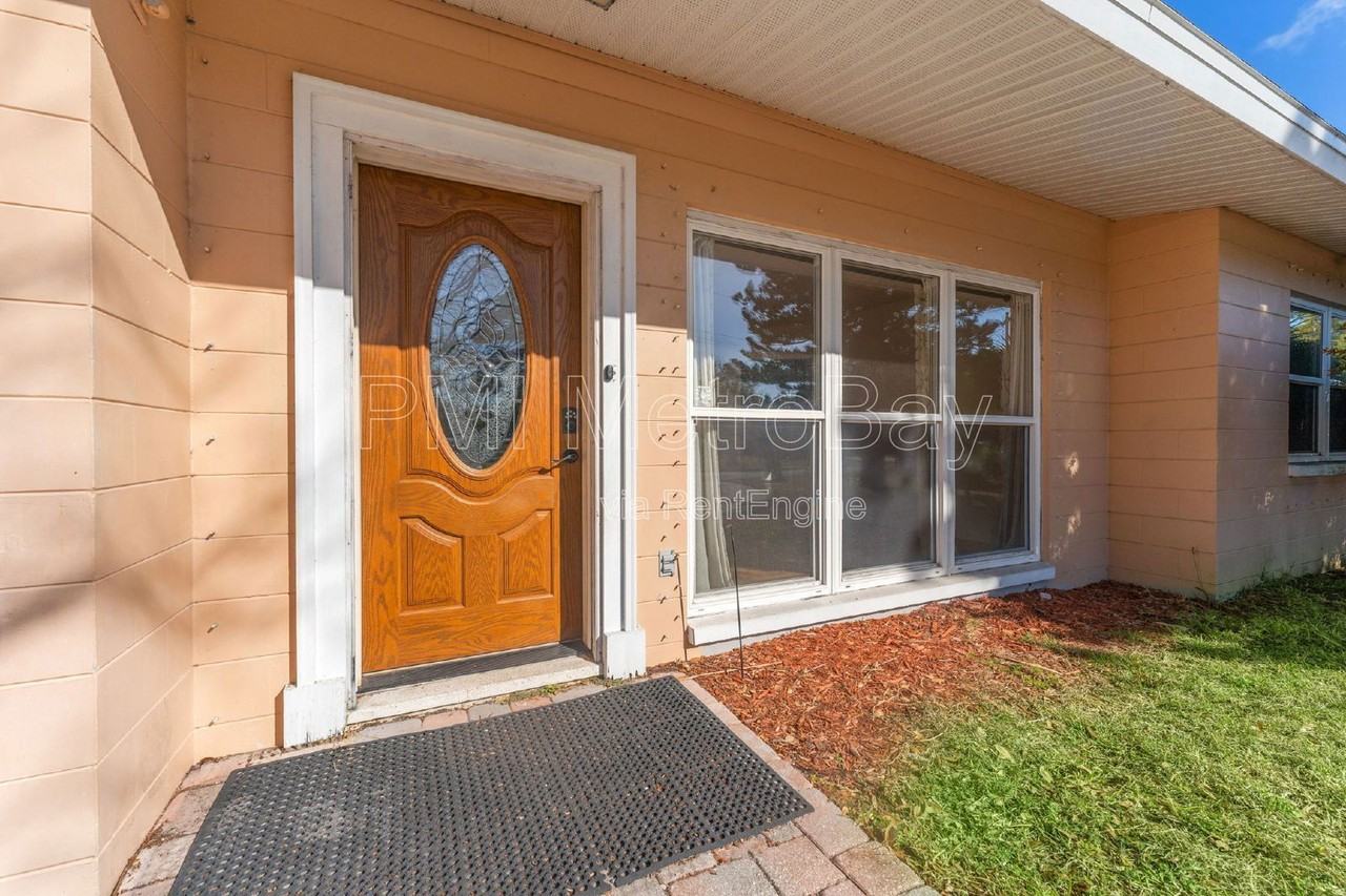 6303 Delaware Ave - Photo 2 of 44