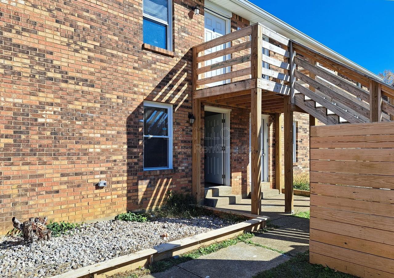 419 Woodcreek Dr #1 - Photo 2 of 12