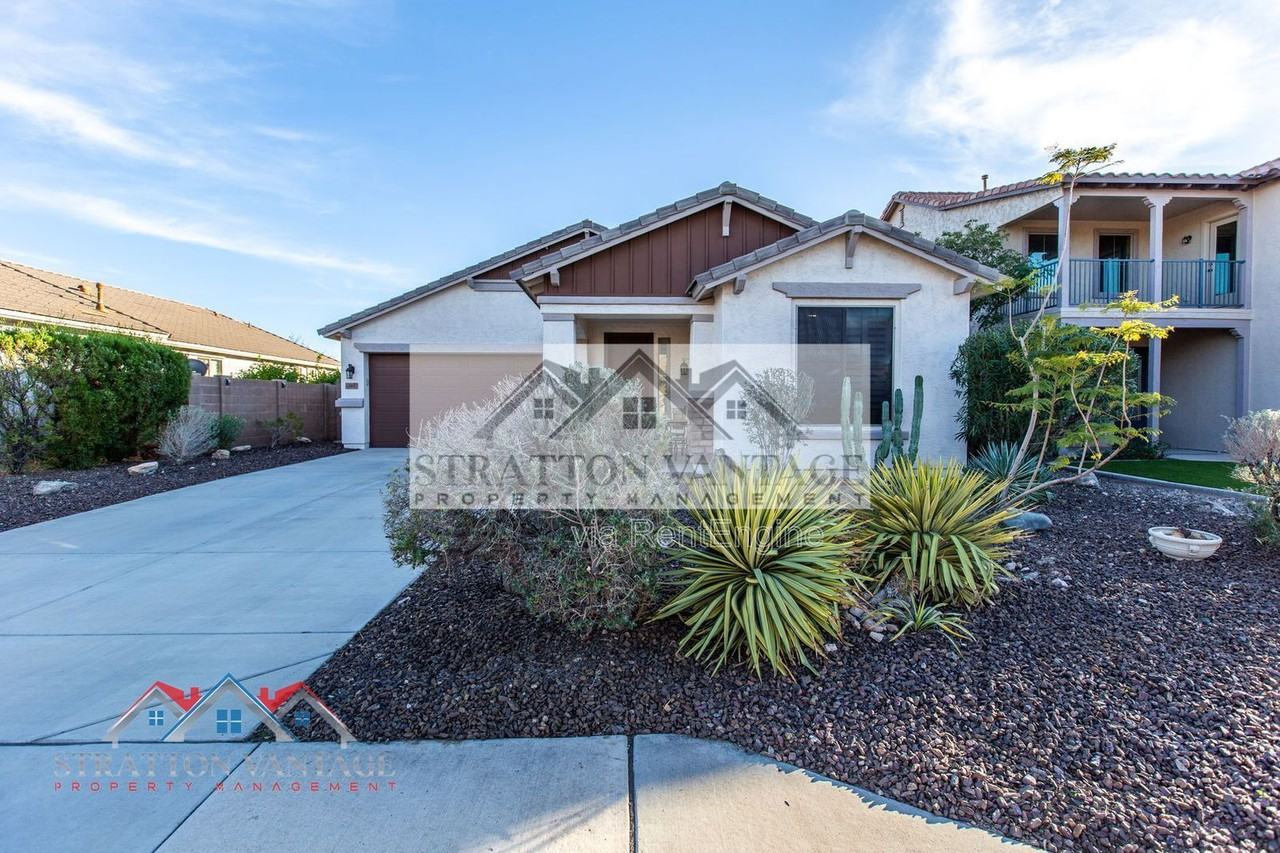 12687 W Lowden Rd - Photo 2 of 48