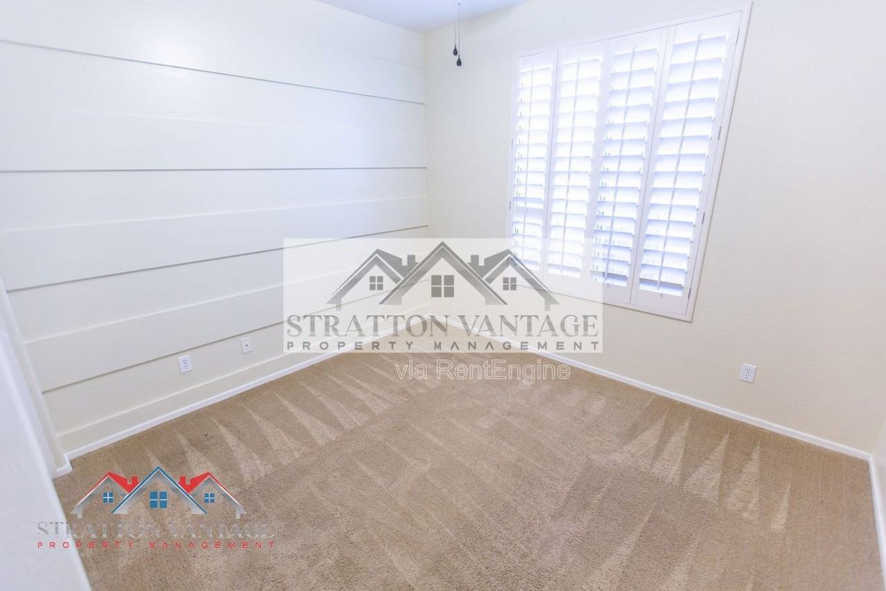 12687 W Lowden Rd - Photo 6 of 48