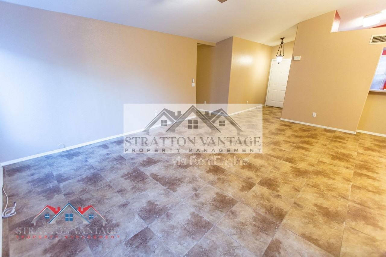 4831 W Kristal Way - Photo 7 of 38