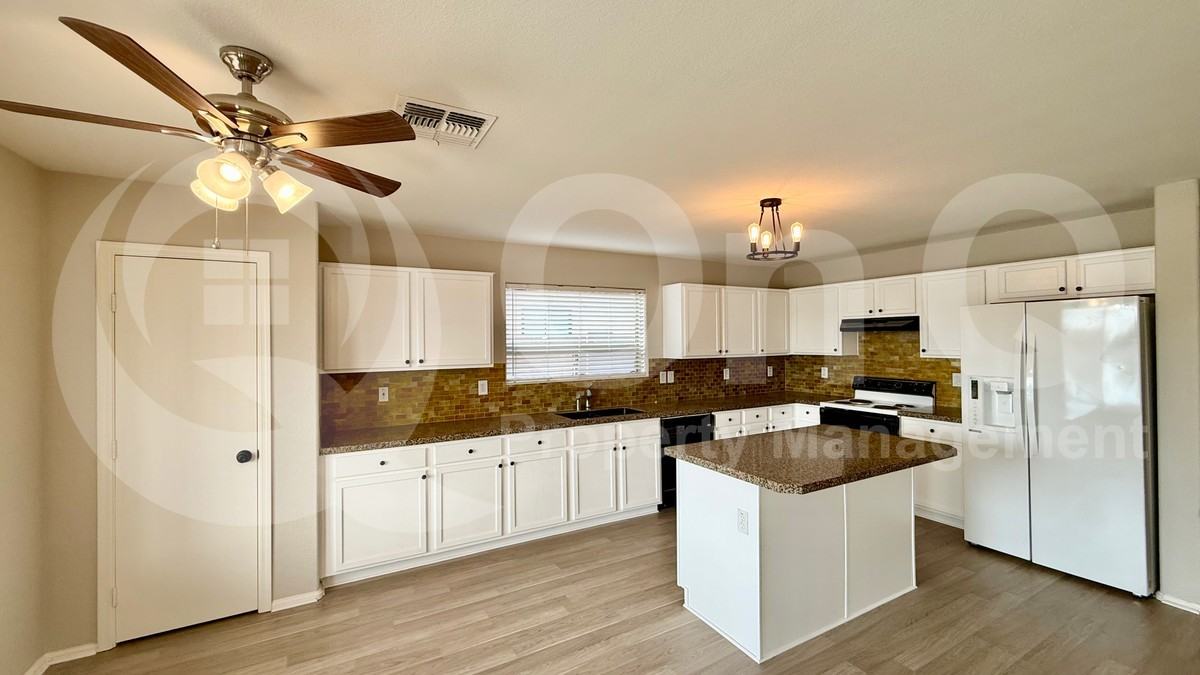 10975 W Sheridan St - Photo 3 of 27