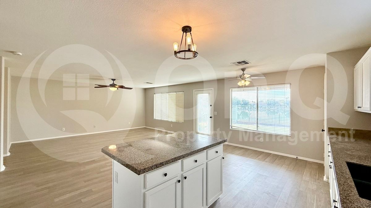 10975 W Sheridan St - Photo 5 of 27