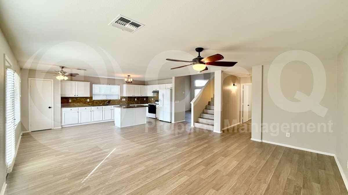 10975 W Sheridan St - Photo 6 of 27