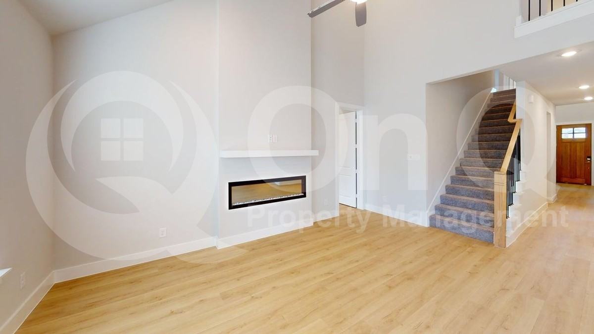 4733 Baytown Ln - Photo 6 of 31