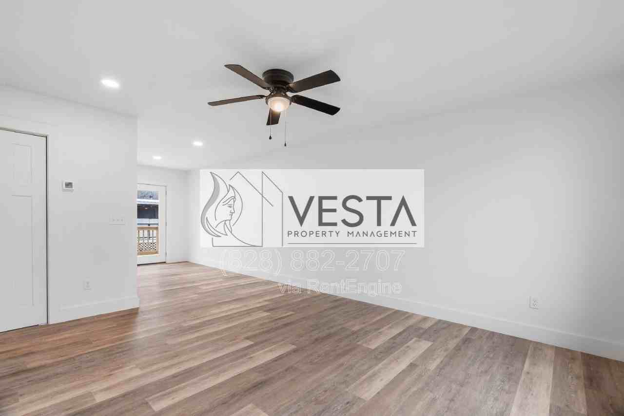 61 Scates St - Photo 3 of 49