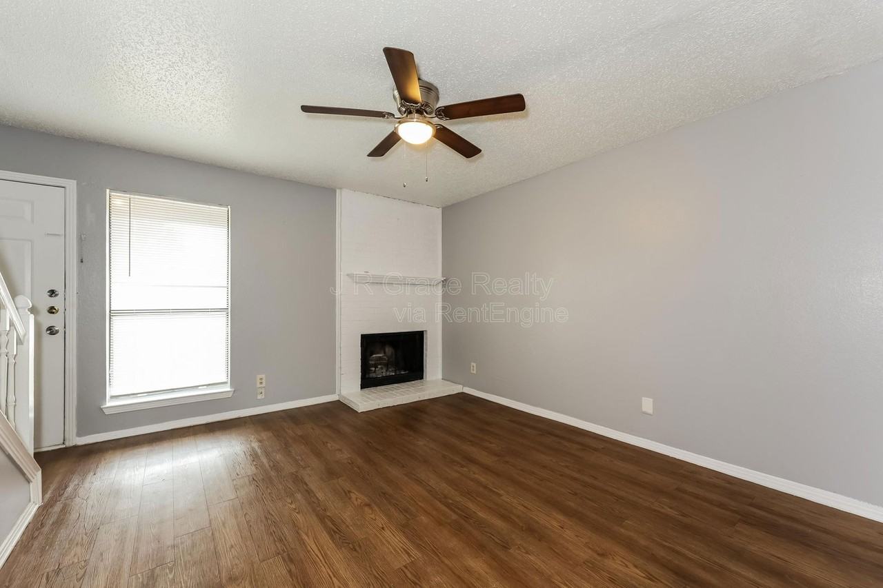 5927 Shadydell Dr - Photo 2 of 15