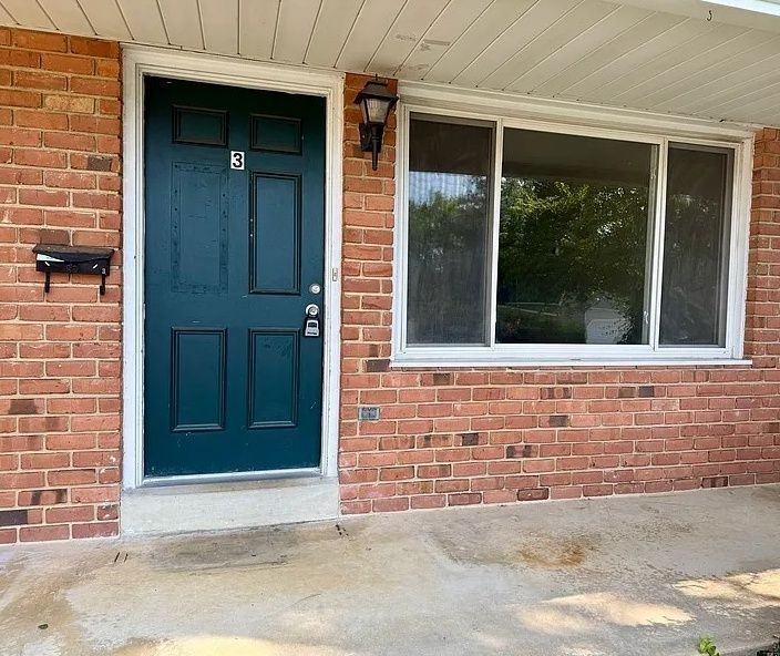 239 N Plum St #3 - Photo 2 of 11