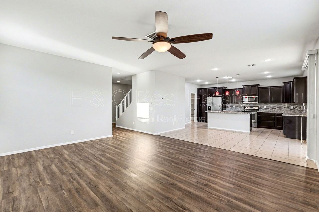 2135 W Tobias Way - Photo 7 of 50