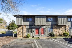 featured image of 525 Scott County Rd #F