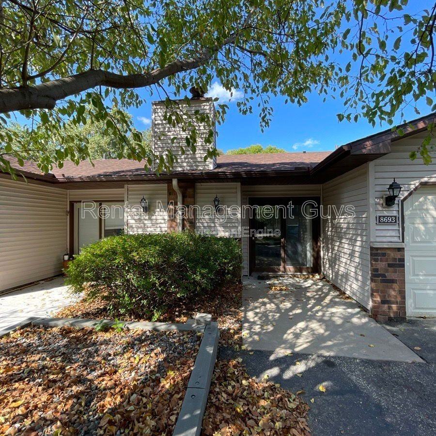 8693 Maplebrook Pkwy N - Photo 2 of 32