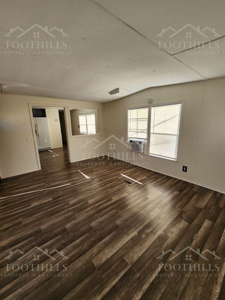 105 Mcfarlin Way - Photo 2 of 12