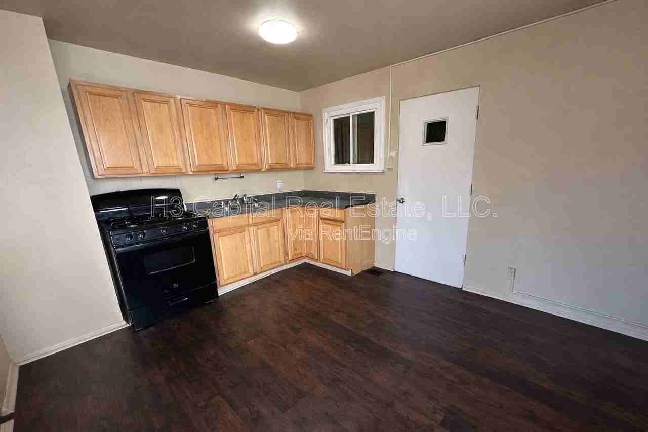 133 Charlene St - Photo 2 of 7