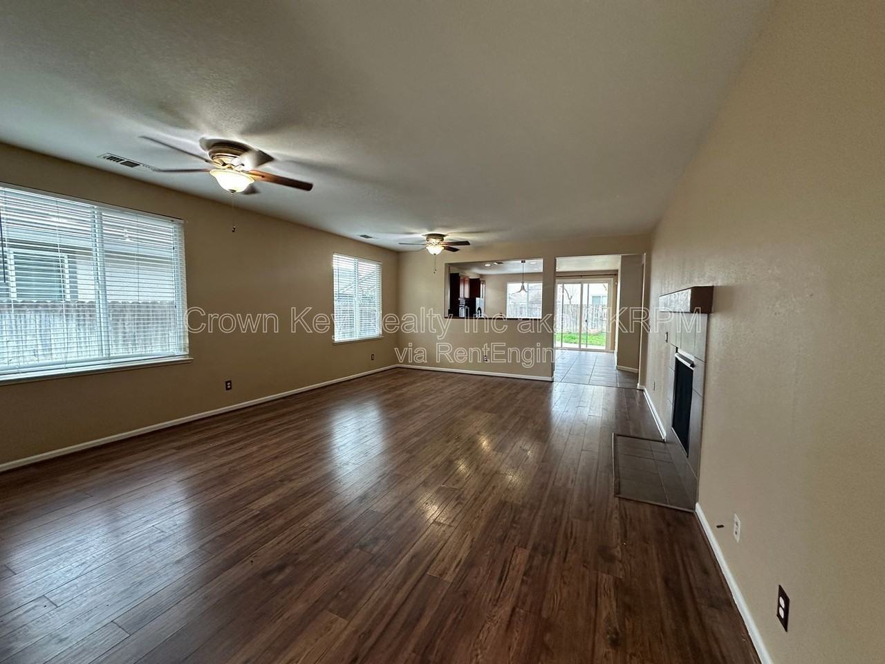 2568 Tapestry St - Photo 4 of 19