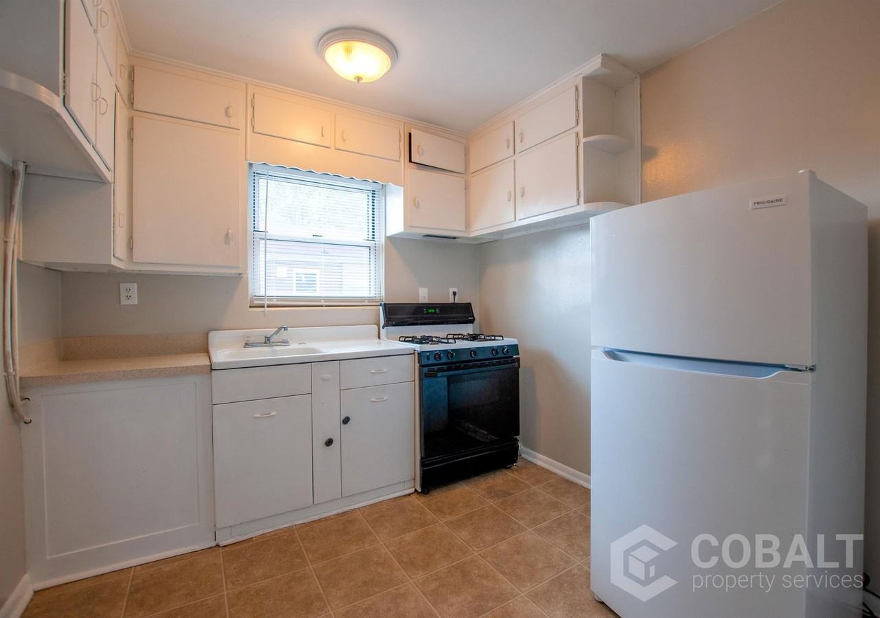 954 Saint Charles Ave Ne #6 - Photo 5 of 15