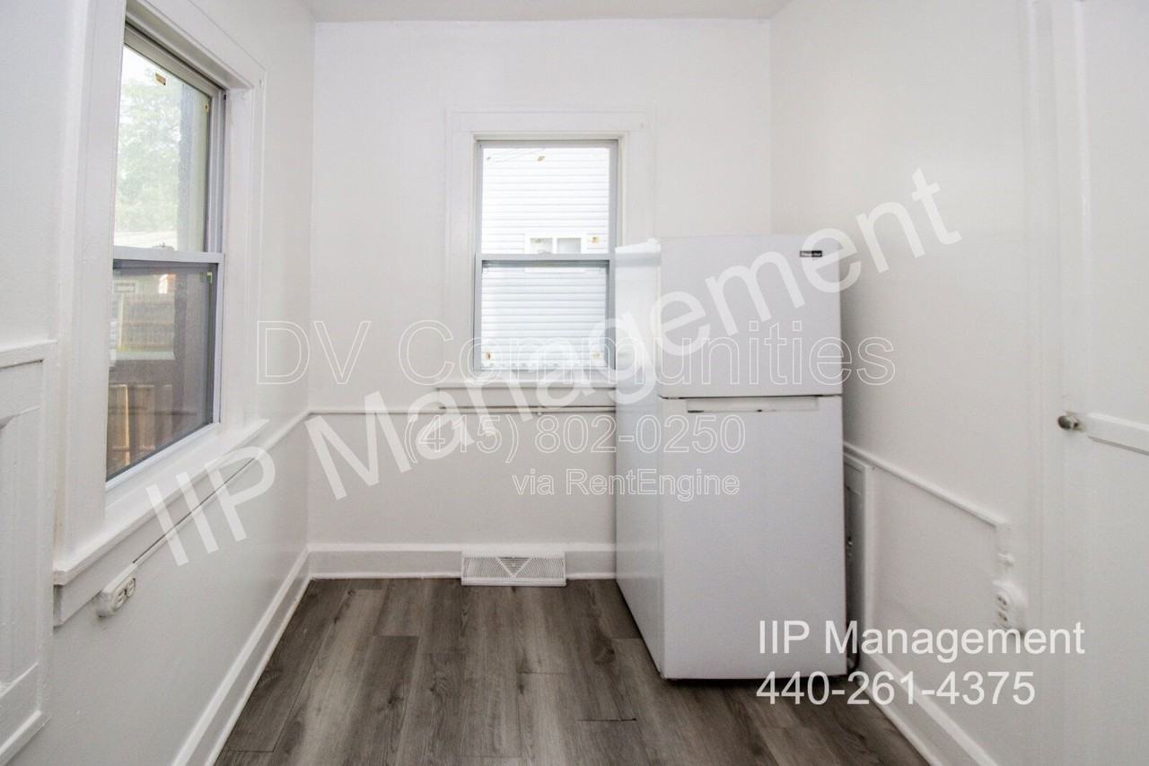 3188 W 111th St #1 - Photo 6 of 8