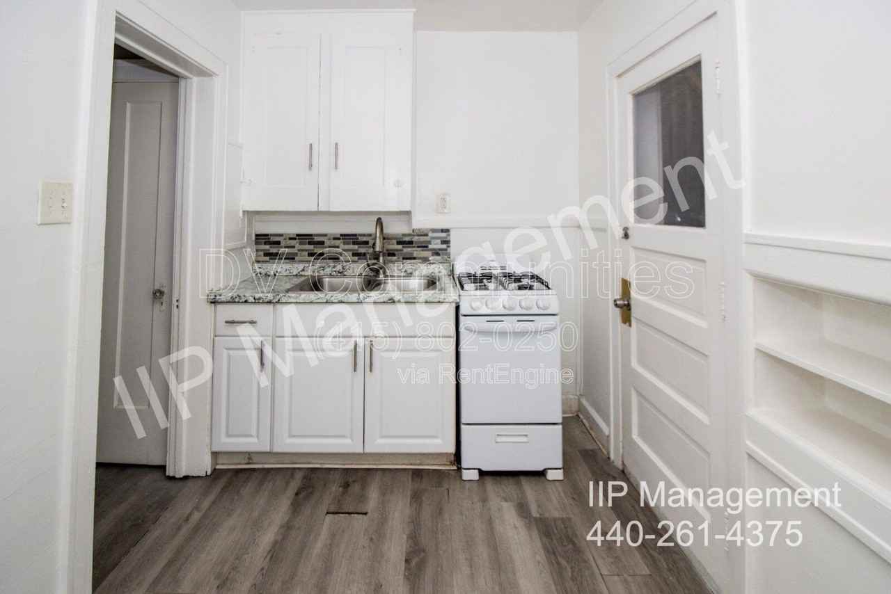 3188 W 111th St #1 - Photo 7 of 8