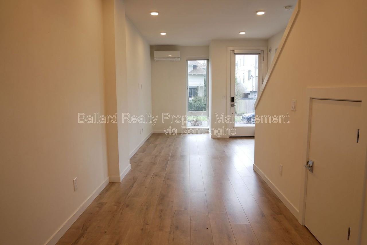 2444 Nw 64th St #C - Photo 6 of 21