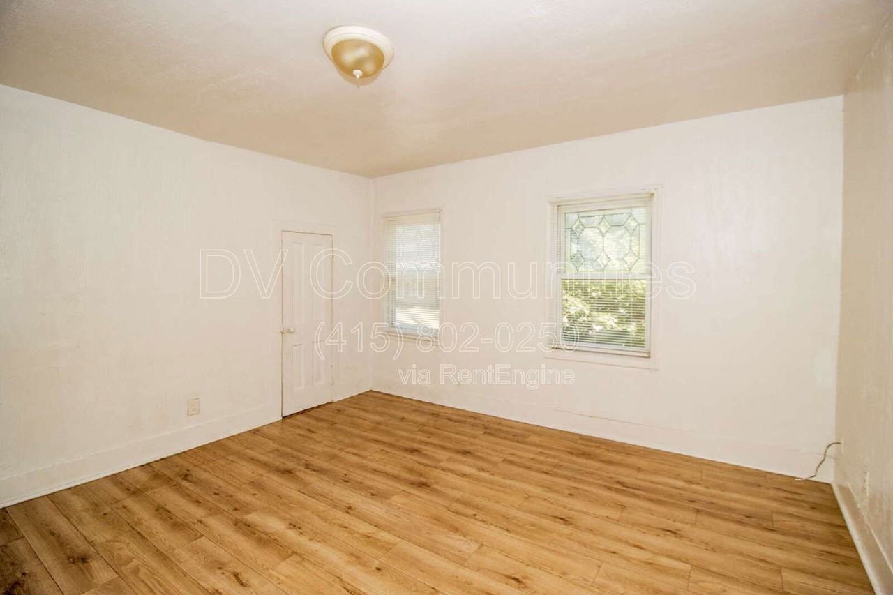 636 Allyn St #2 - Photo 3 of 10