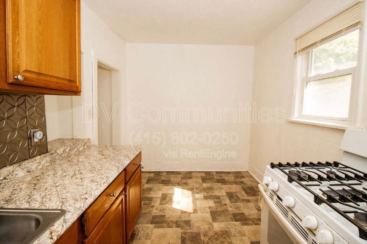 636 Allyn St #2 - Photo 7 of 10