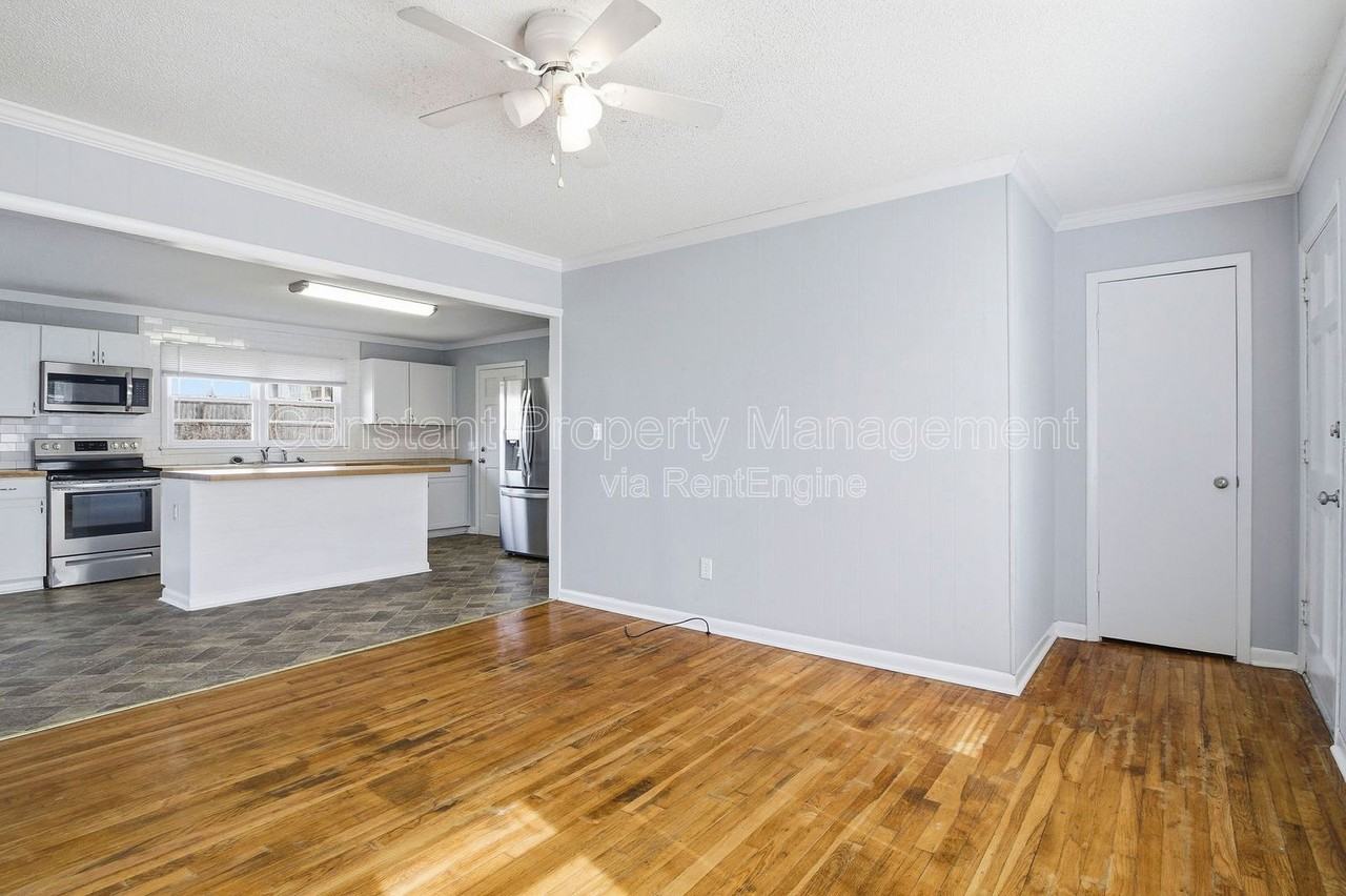 105 Maxwell Dr - Photo 5 of 26