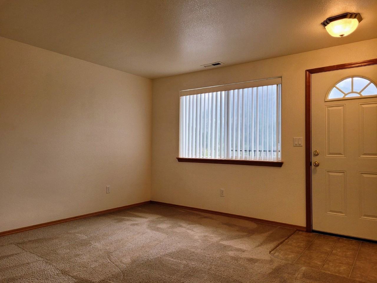 495 Maylea Pl - Photo 3 of 14