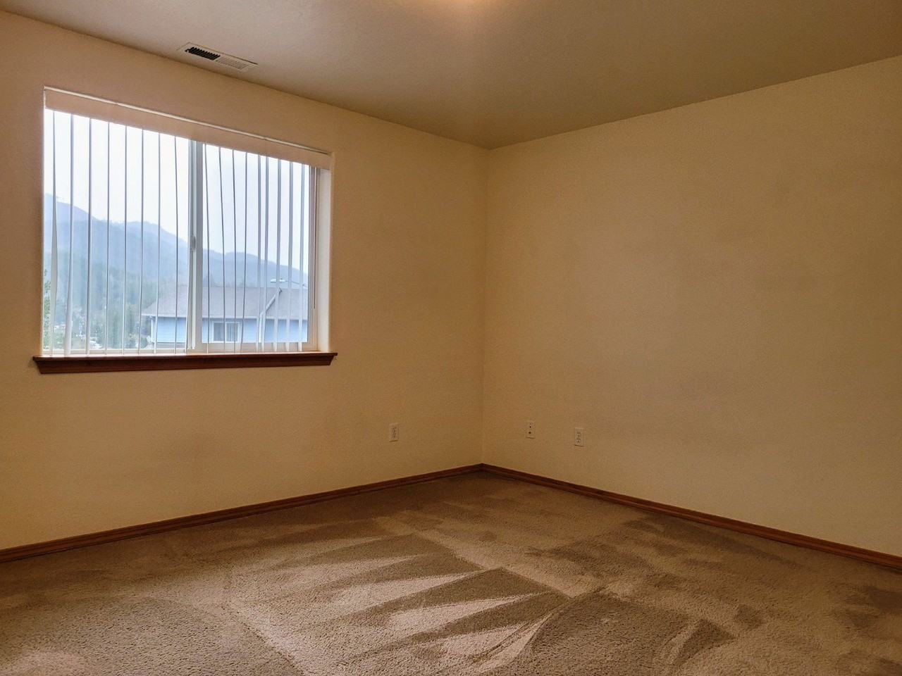 495 Maylea Pl - Photo 5 of 14