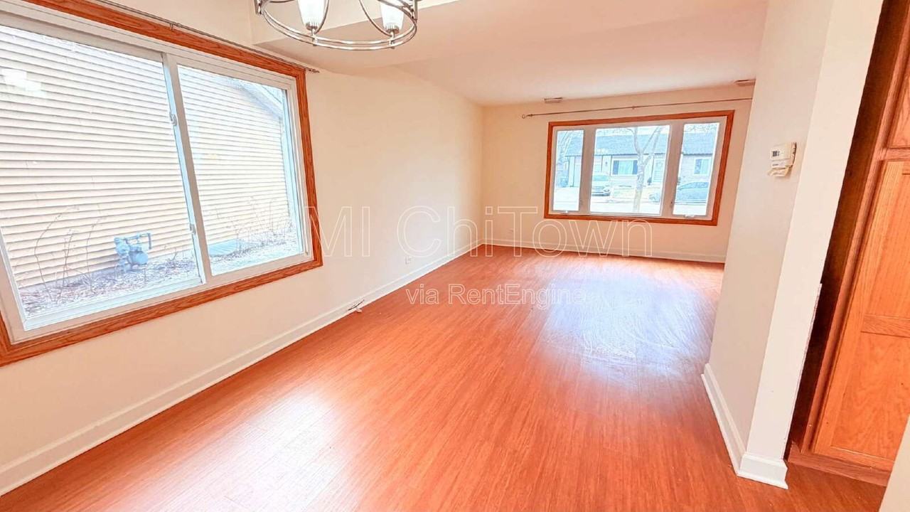 503 Harbor Ter - Photo 5 of 20