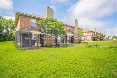 5935 Shadydell Dr - Photo 2 of 16