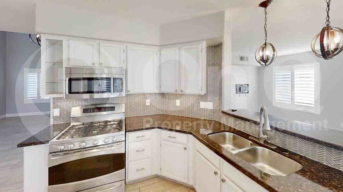 6041 E Sierra Morena St - Photo 2 of 18