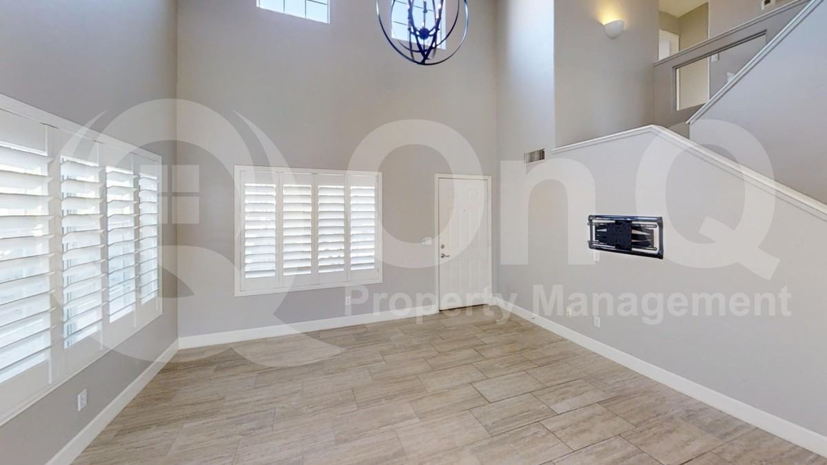 6041 E Sierra Morena St - Photo 5 of 18