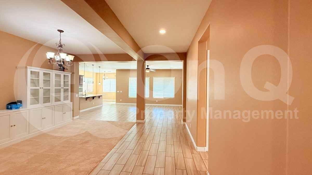 7469 W Remuda Dr - Photo 3 of 40