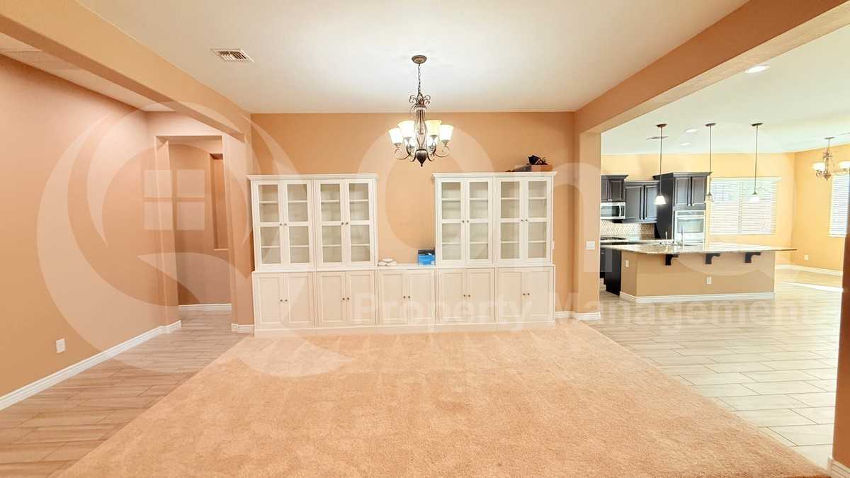 7469 W Remuda Dr - Photo 4 of 40