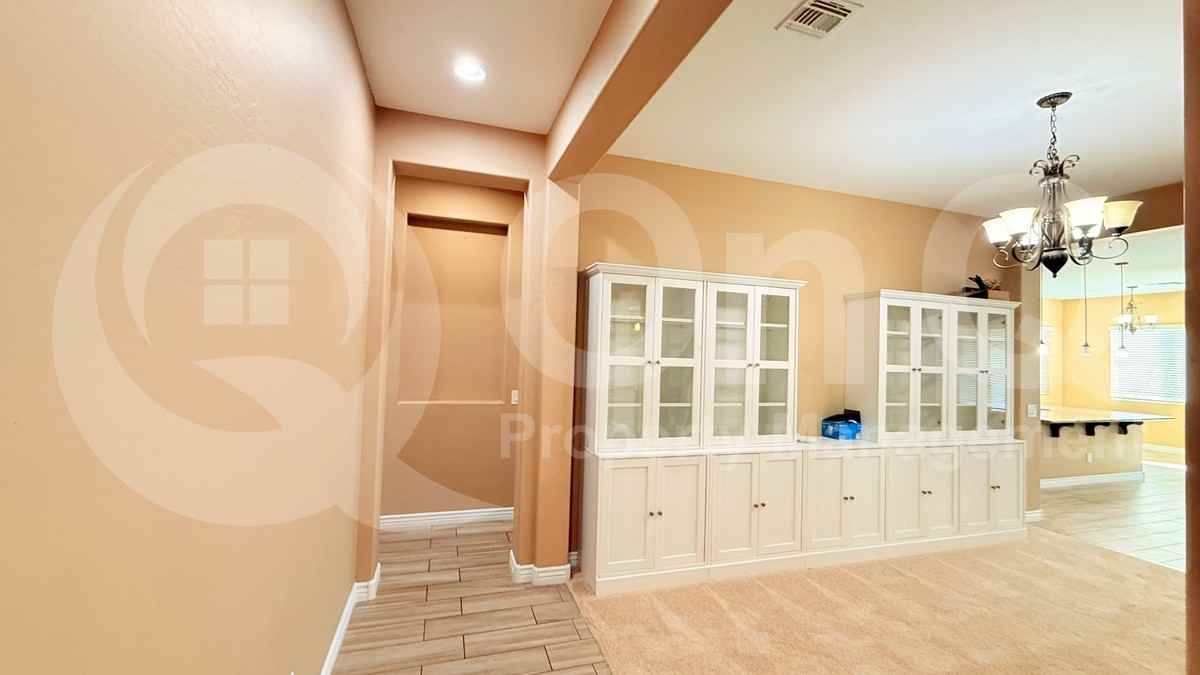 7469 W Remuda Dr - Photo 5 of 40